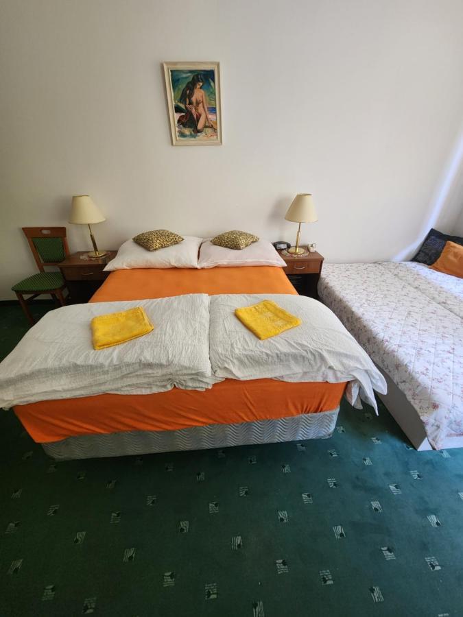 Appartement Kristoff Plaza Trencianske Teplice à Trenčín Extérieur photo