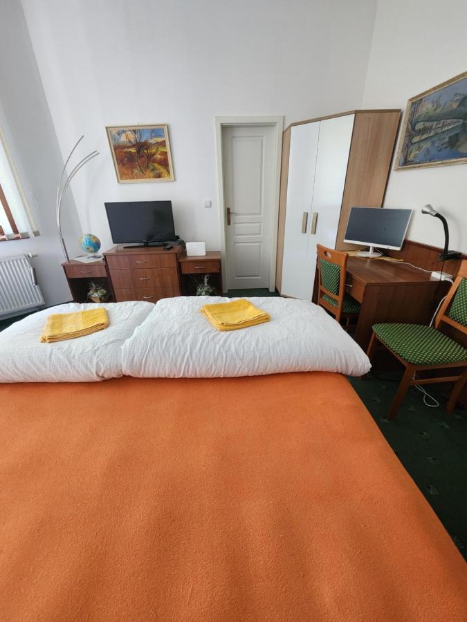 Appartement Kristoff Plaza Trencianske Teplice à Trenčín Extérieur photo
